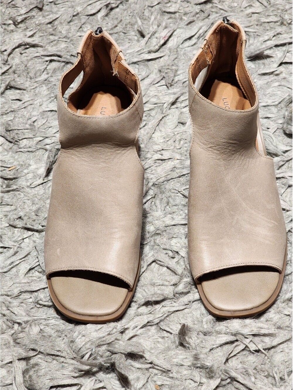 Lucky Brand Betsee 7M  Lether  Upper Beige China  Sandalias Estilo Botines...